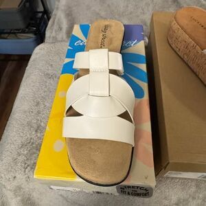 Easy Street Lakeport White 11 Sandal flat